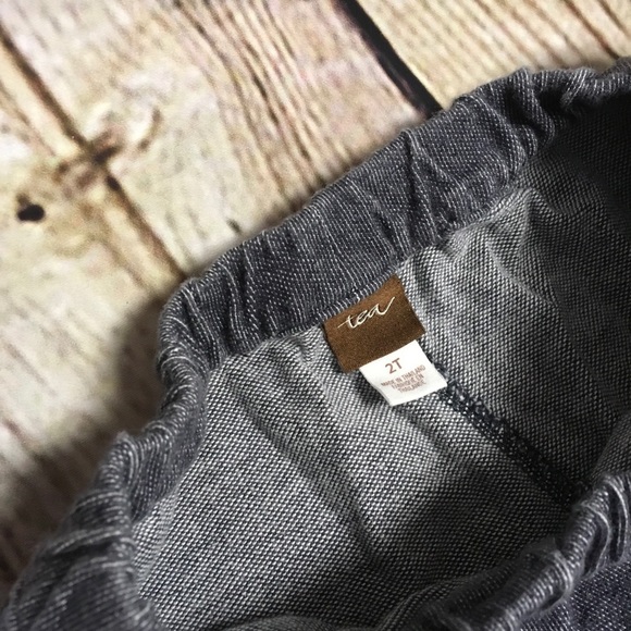 Girls 2T balloon shorts - Picture 3 of 3